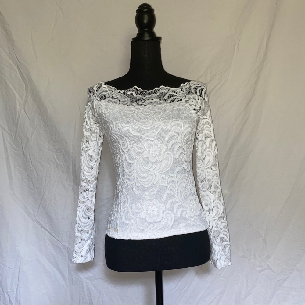 Off-the-shoulder white Lacey top